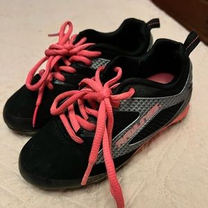 Youth girls softball cleats